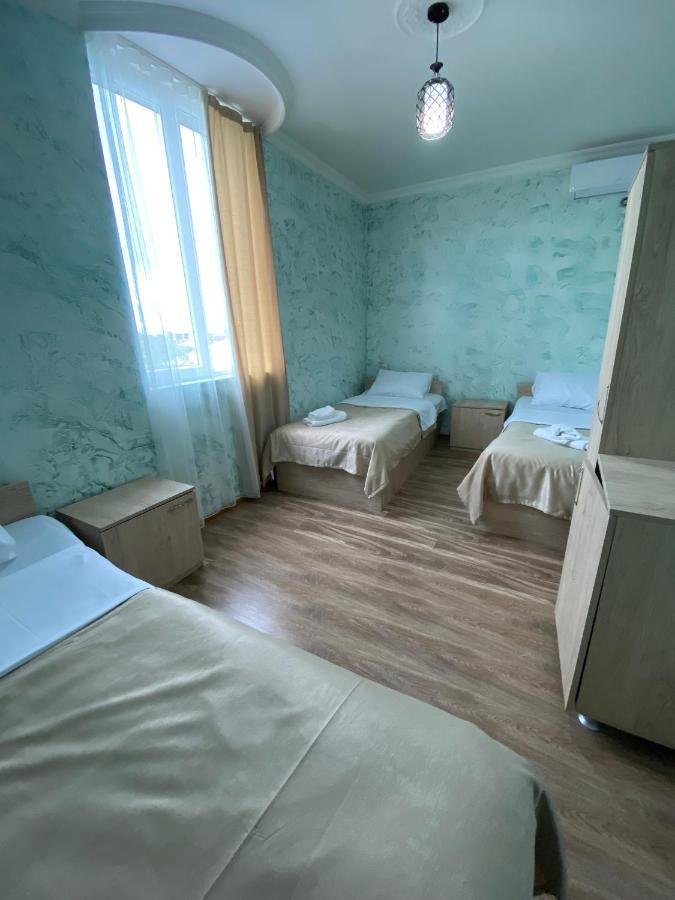 Holiday House Chkonia Hotel Batumi Luaran gambar