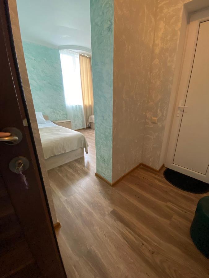 Holiday House Chkonia Hotel Batumi Luaran gambar