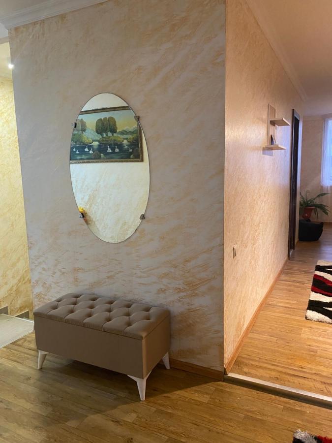 Holiday House Chkonia Hotel Batumi Luaran gambar